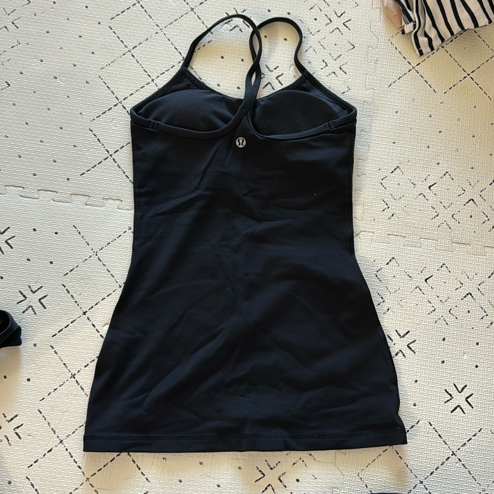 Lululemon top